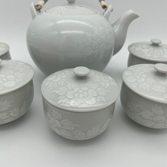 Japanese Tea Pot 5 Cups w/Lids Porcelain White - Picture 11 of 11